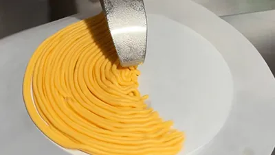 ماكينة تغطية وتزيين الكيك (محطة واحدة)